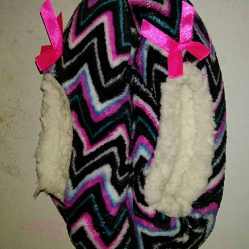 SLIPPER - Picture 3 of 3